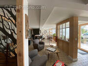 Commerce à HEROUVILLE-SAINT-CLAIR