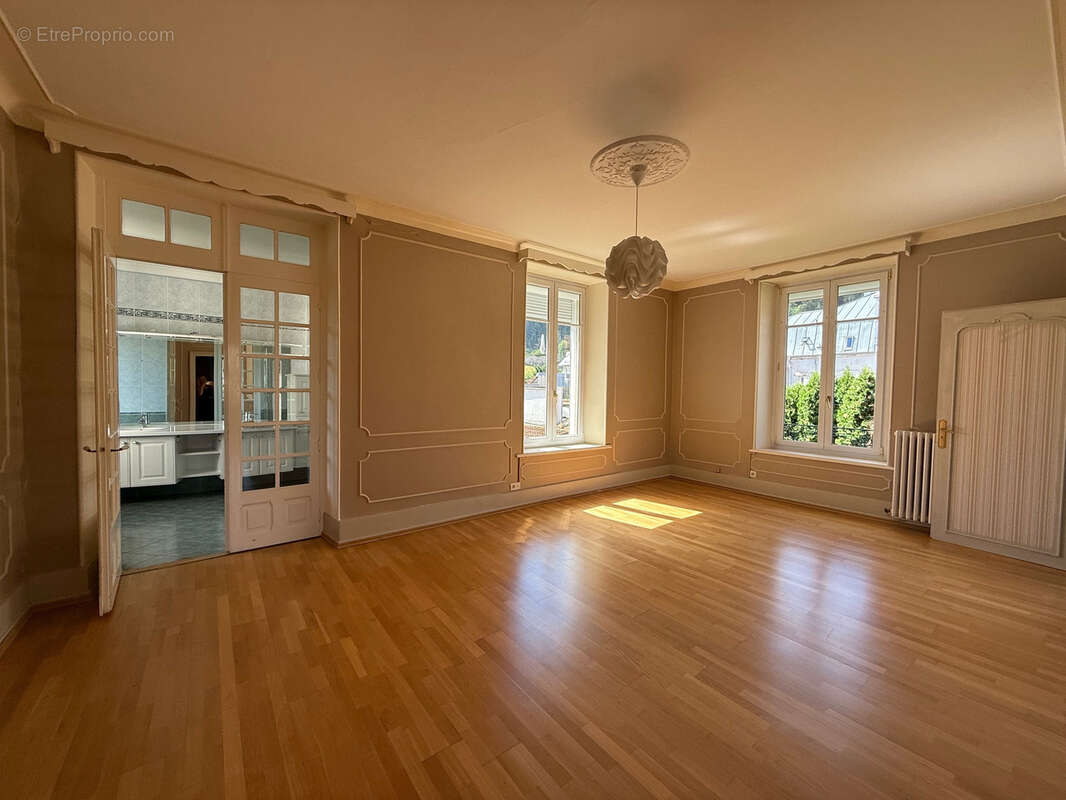 Maison à REMIREMONT