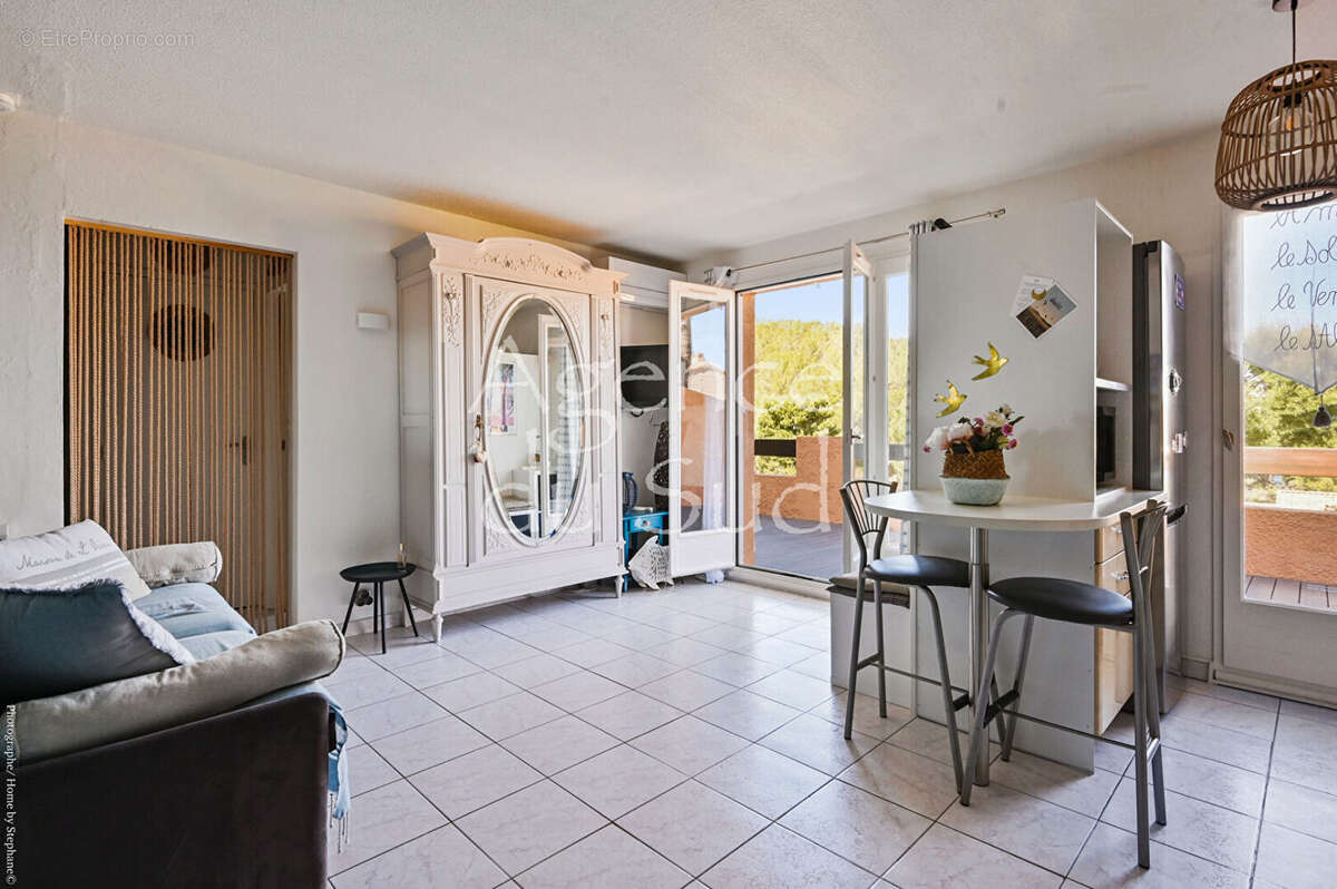 Appartement à SAINT-CYR-SUR-MER