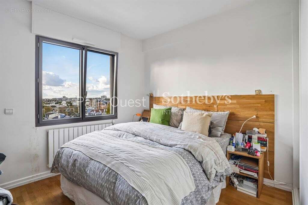 Appartement à NEUILLY-SUR-SEINE