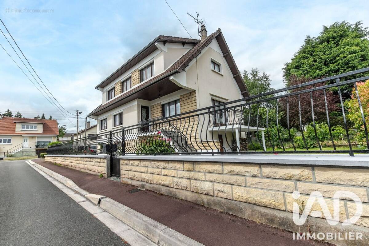 Photo 1 - Maison à TREMBLAY-EN-FRANCE