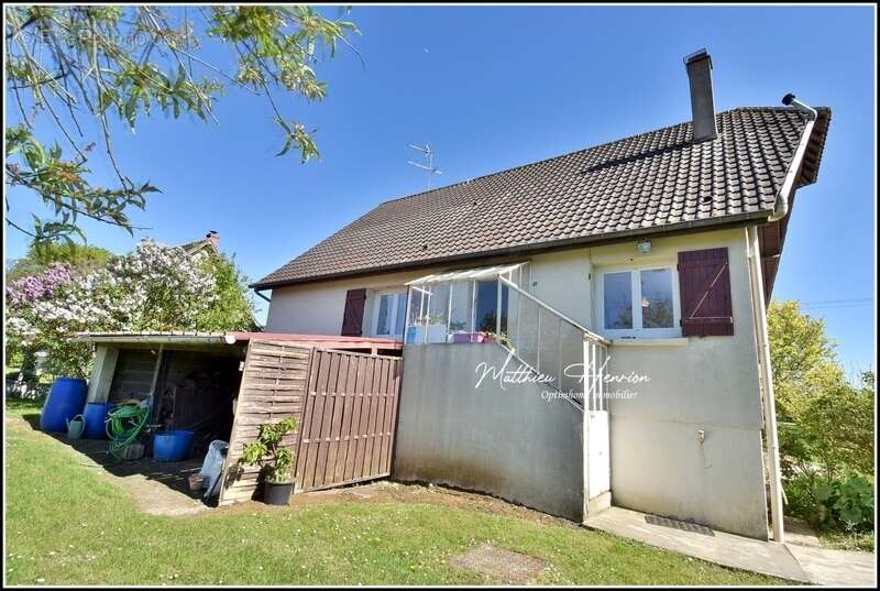 Maison à SYLVAINS-LES-MOULINS