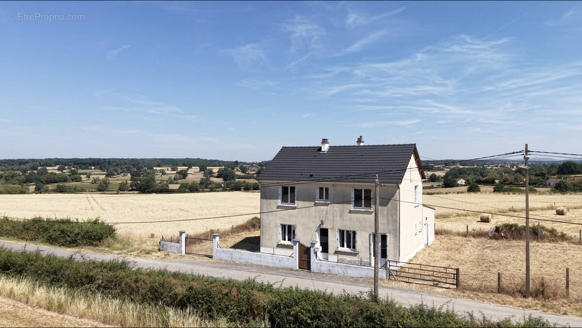 Maison à SAINT-SEINE