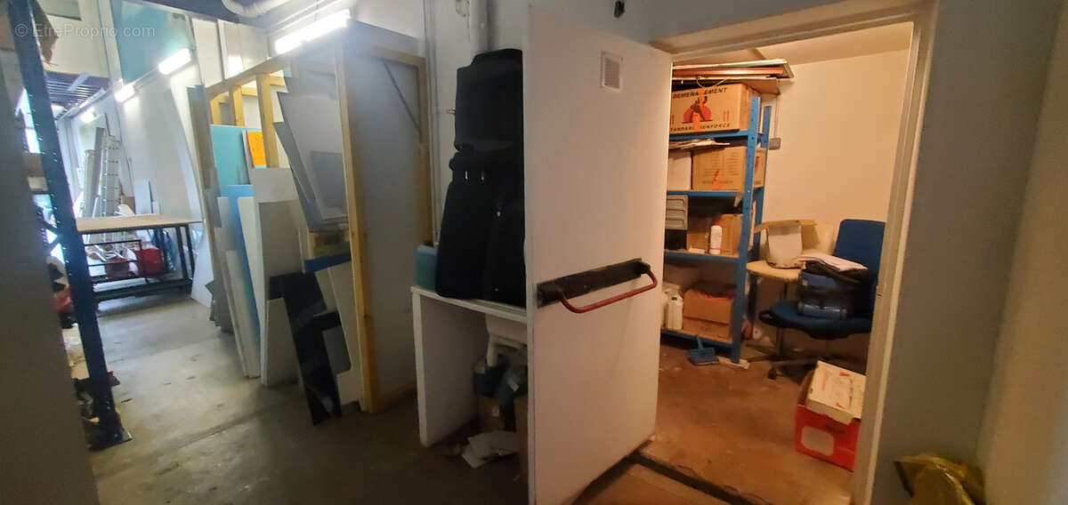 Commerce à SARTROUVILLE