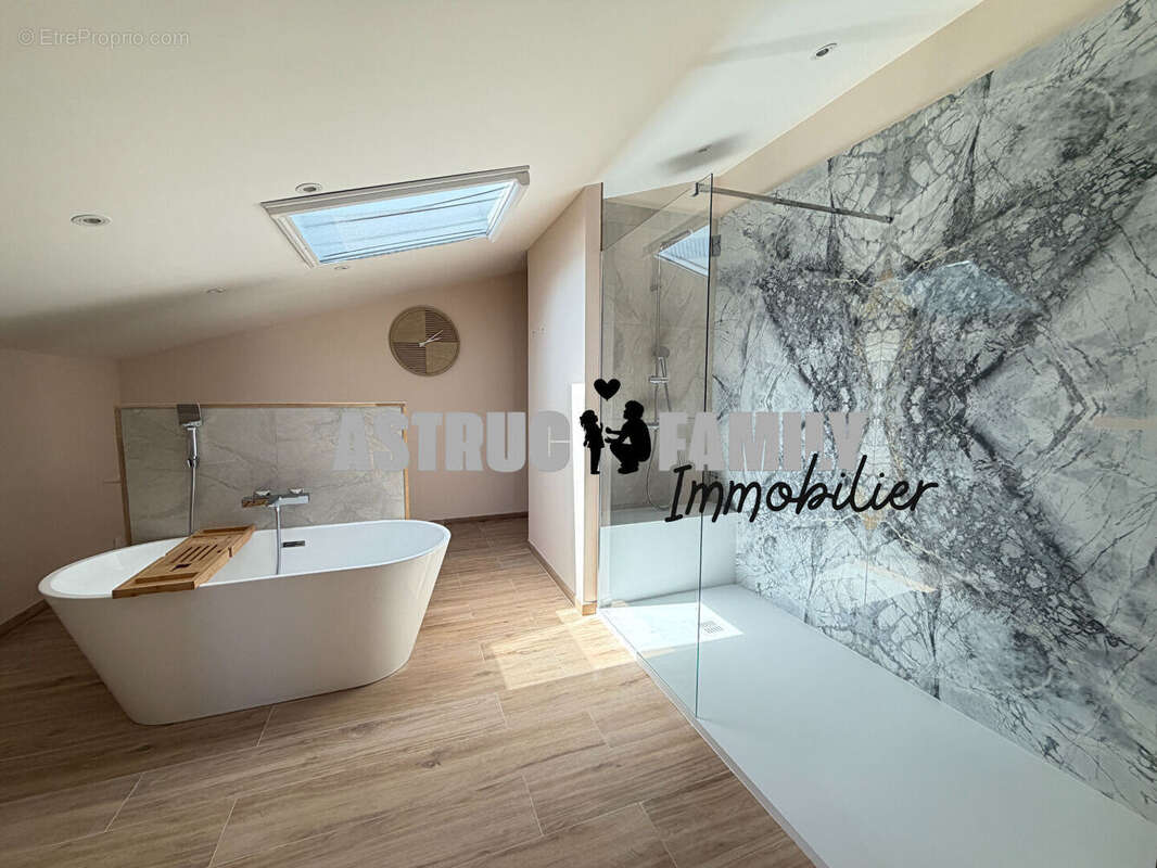 Aigues-mortes - maison contemporaine - jardin piscine garage - photo 10