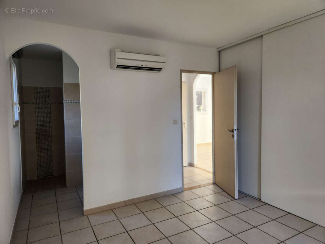 Maison à MERINDOL-LES-OLIVIERS