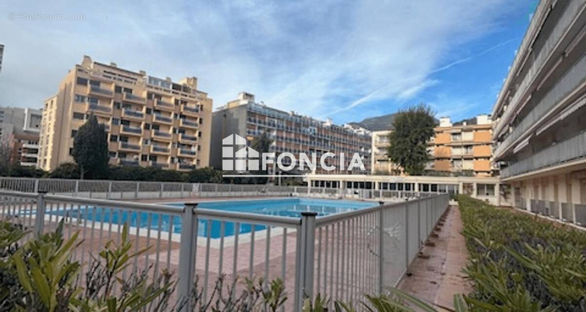 Appartement à ROQUEBRUNE-CAP-MARTIN