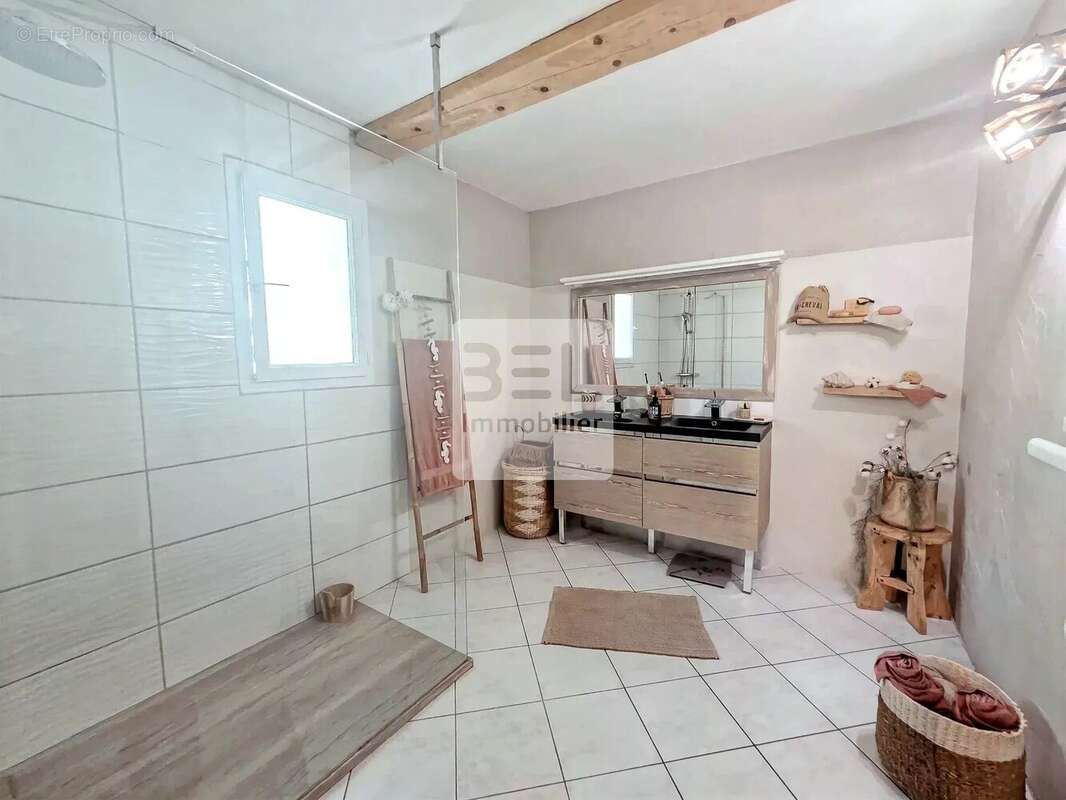 Maison à SAINT-MARTIN-D&#039;ARDECHE