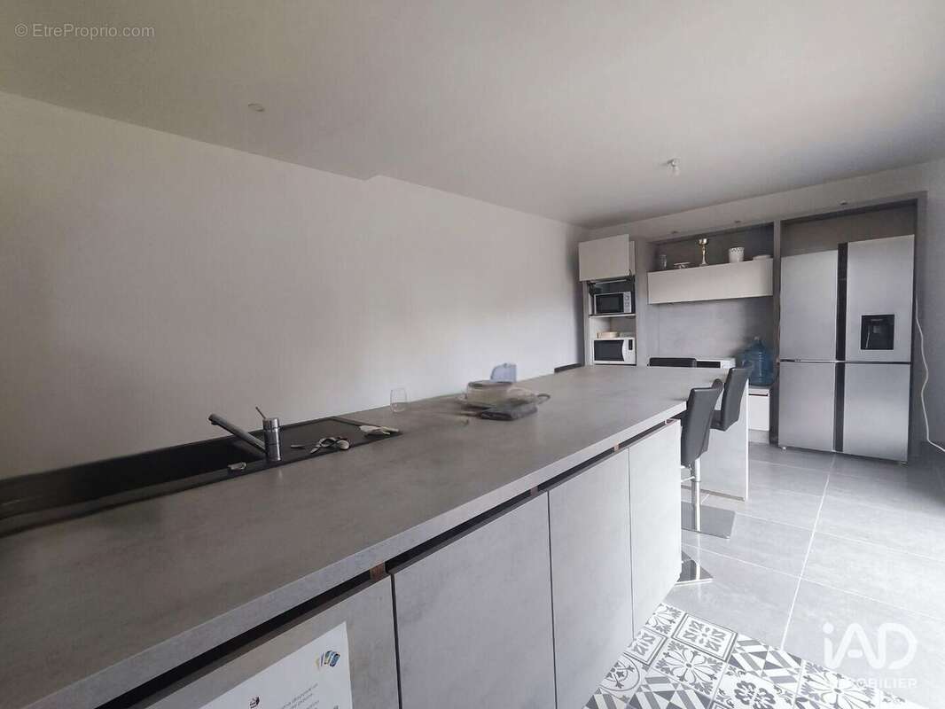 Photo 3 - Commerce à SAINT-MARTIN-SUR-LE-PRE