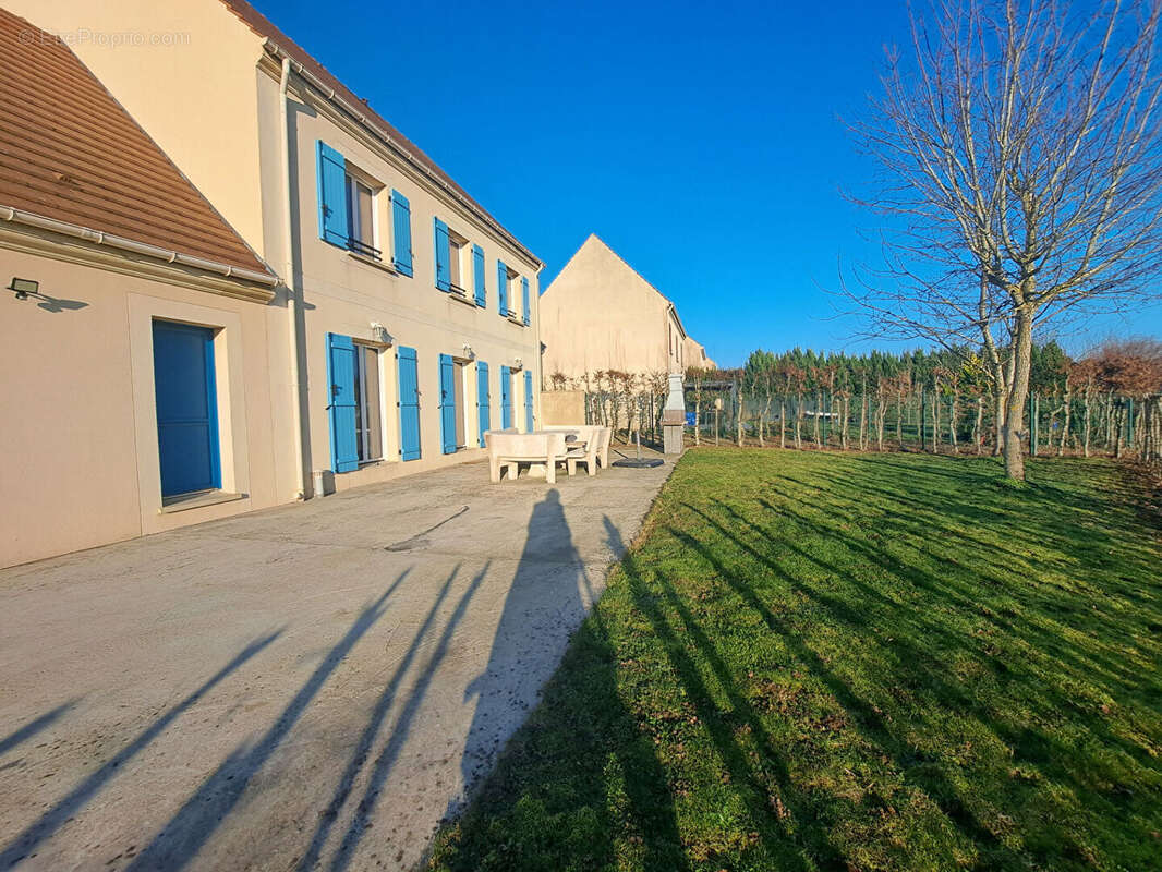 Maison à LE MESNIL-EN-THELLE