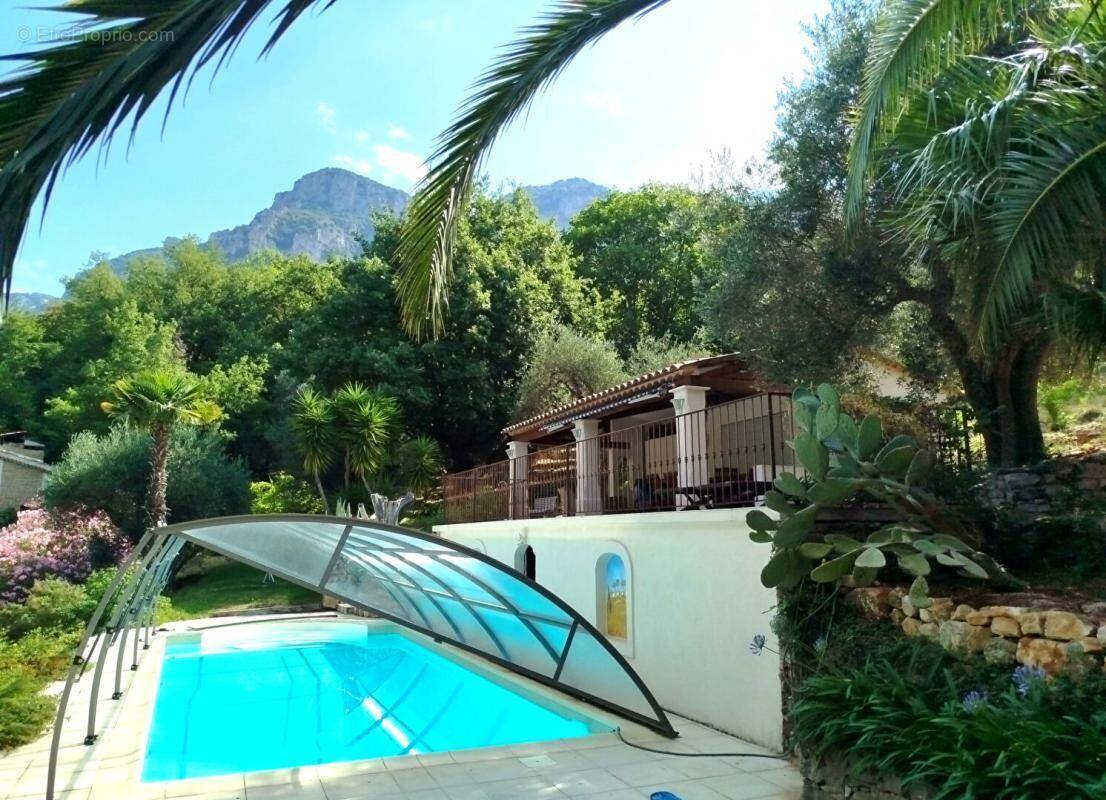 Maison à TOURRETTES-SUR-LOUP