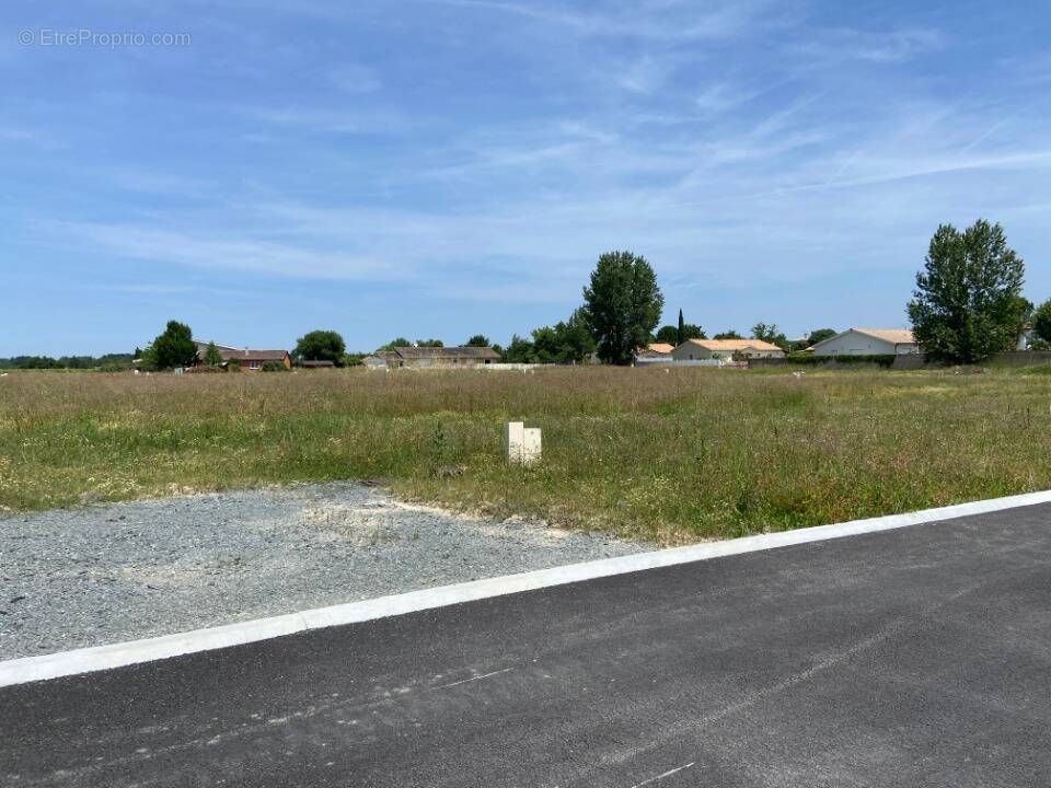 Terrain à ABZAC
