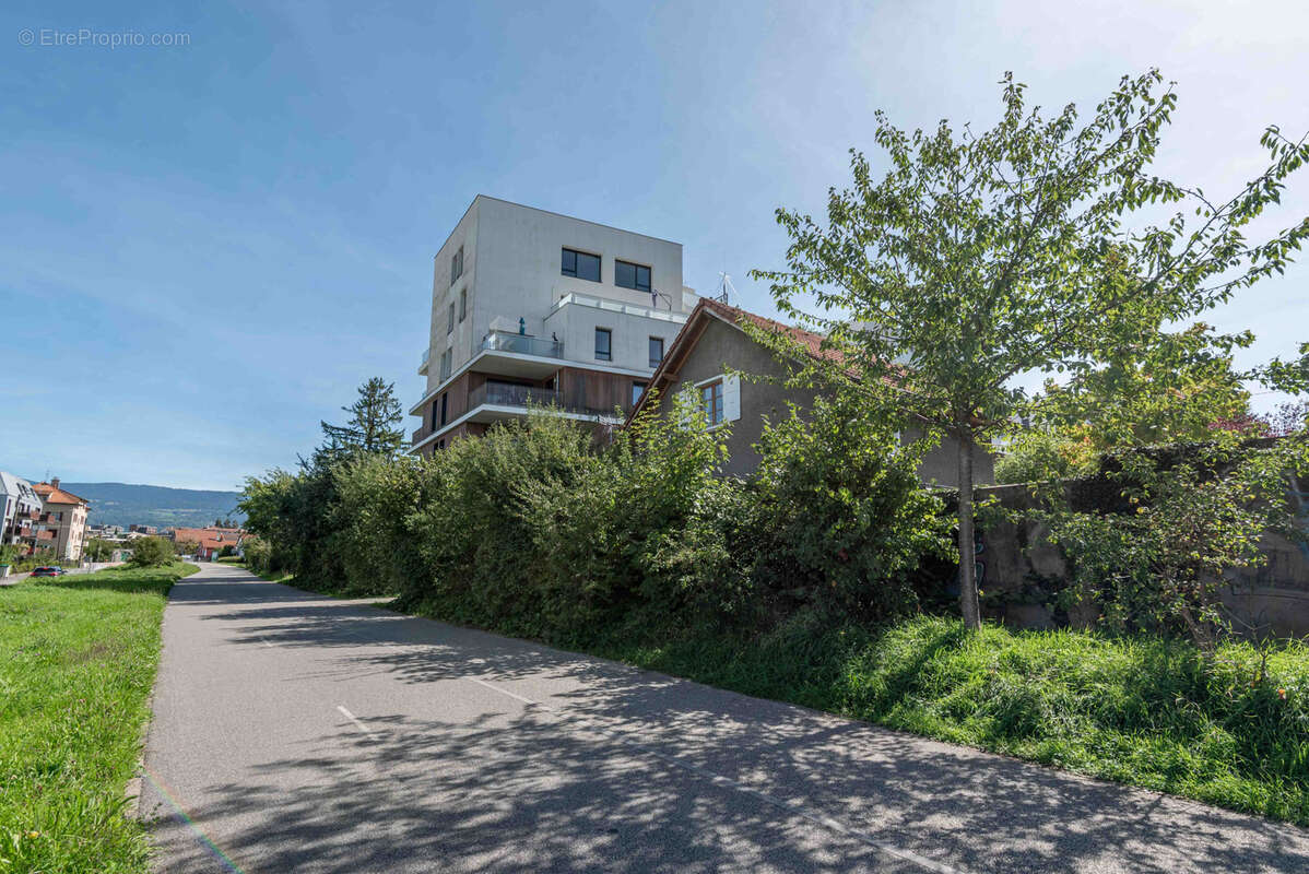 Appartement à AMBILLY