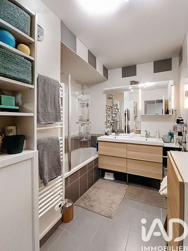 Photo 9 - Appartement à MEYZIEU