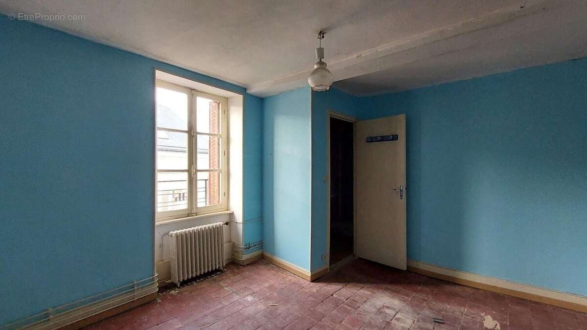 Photo 8 - Appartement à CHATEAU-CHINON(VILLE)