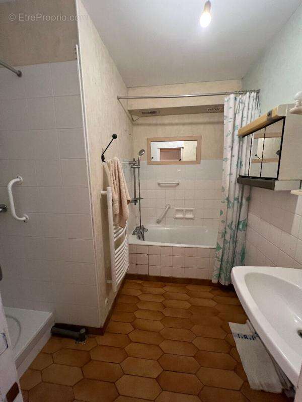Appartement Guilherand Granges 5 pièce(s) 93 m2, garage, cave - photo 11