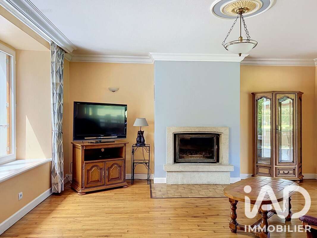 Maison 182 m² à Goudelin  - photo 6
