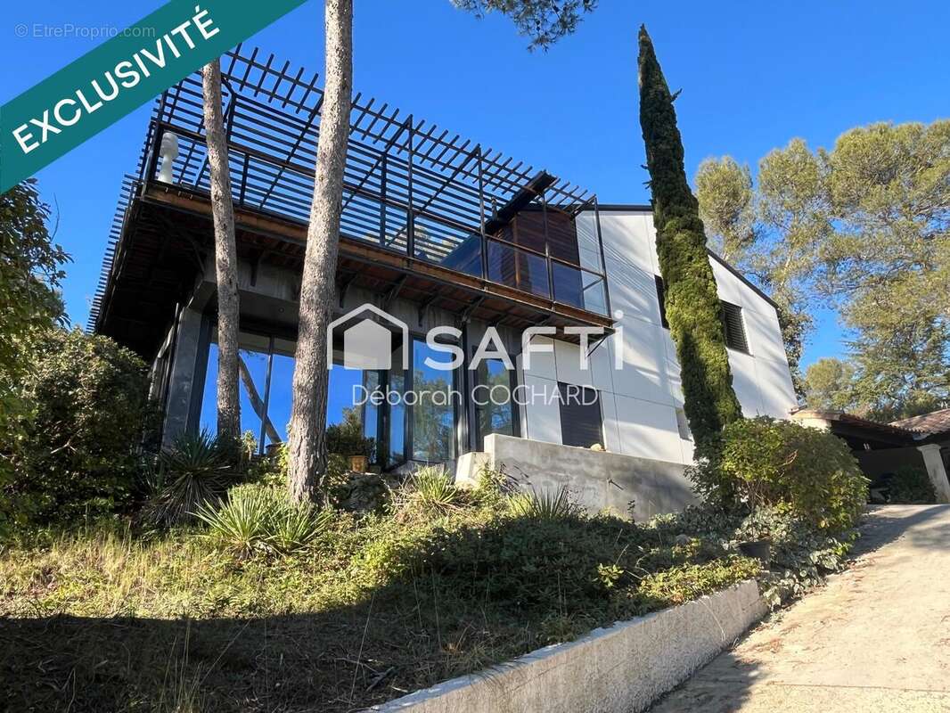 Photo 2 - Maison à SAINT-CLEMENT-DE-RIVIERE