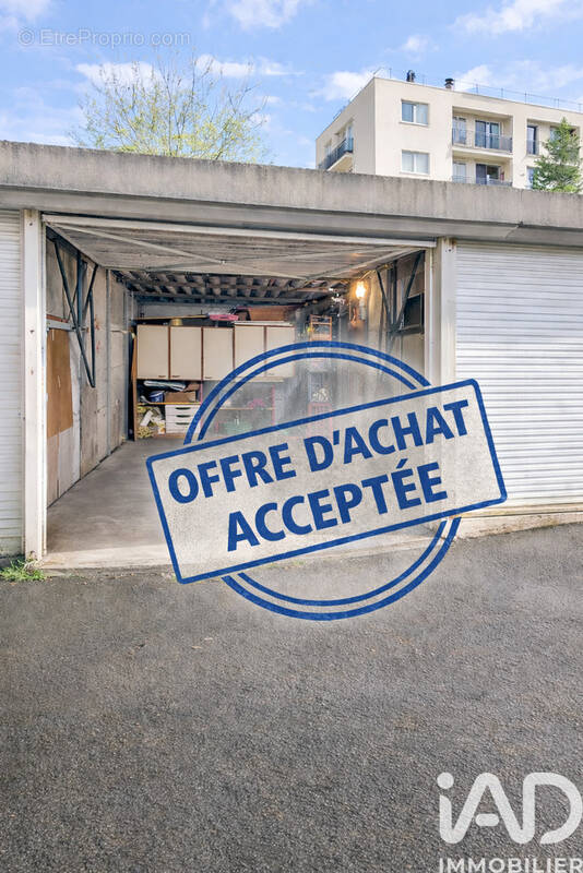 Photo 1 - Parking à ATHIS-MONS