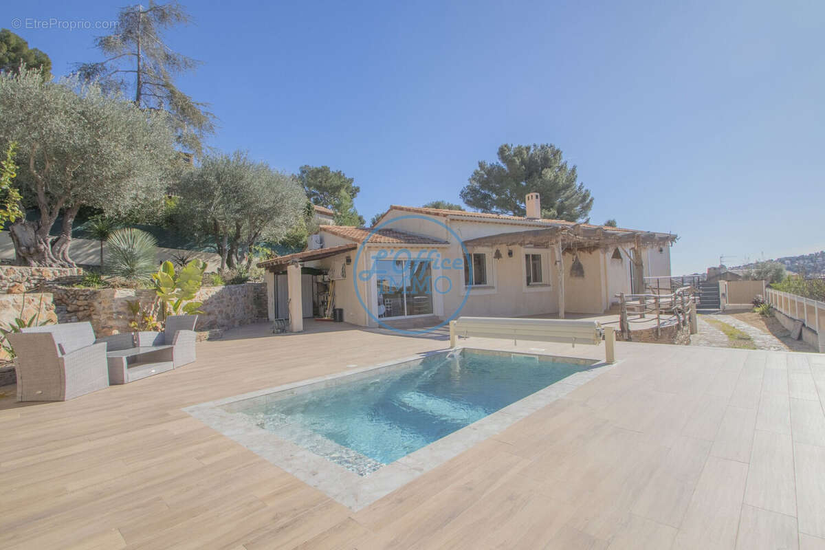 Maison à LA VALETTE-DU-VAR