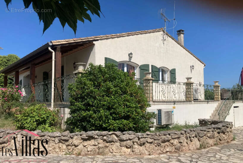 Maison à DOUZENS