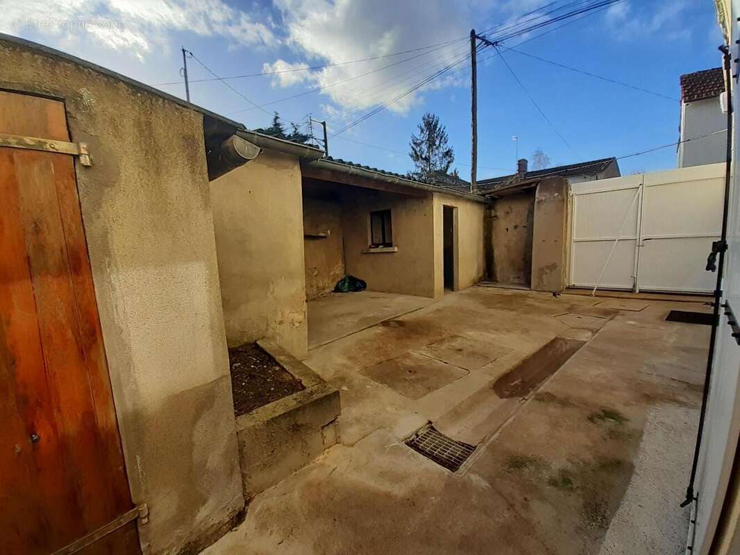   - Maison à SAINTE-VERGE