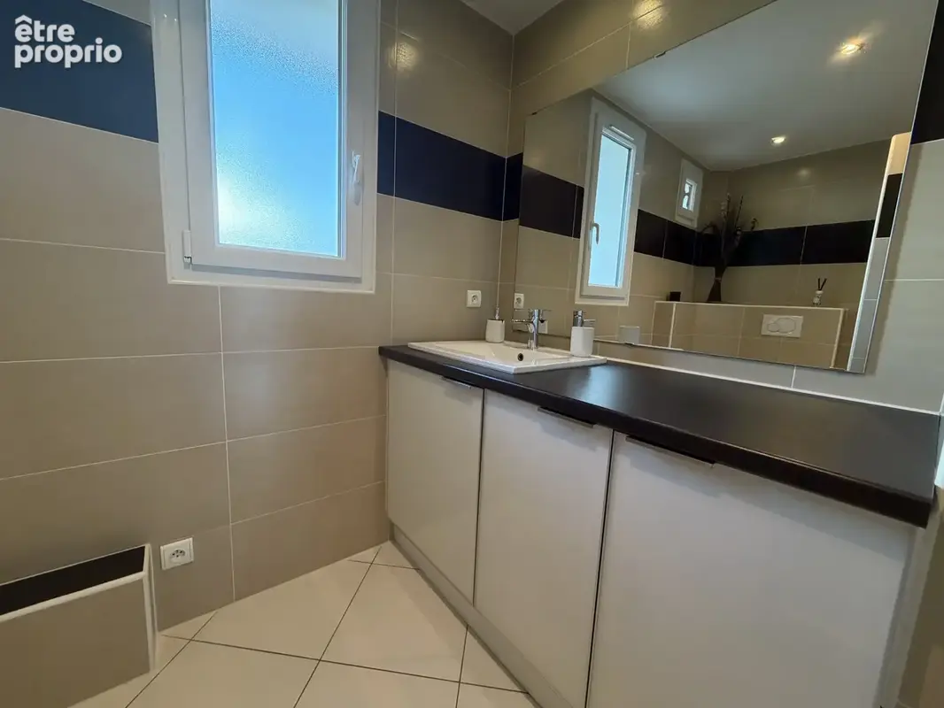 HIDRI IMMO PLUS vous propose en Exclusivité un appartement 2 pièces avec balcons et cave à Seyssinet-Pariset - photo 11
