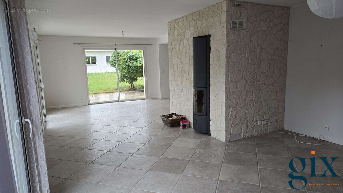 Maison à LA TERRASSE