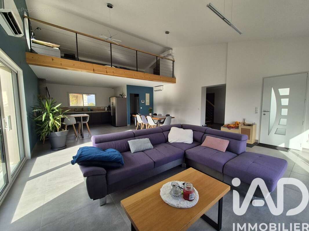 Photo 3 - Maison à SAINT-CIERS-CHAMPAGNE