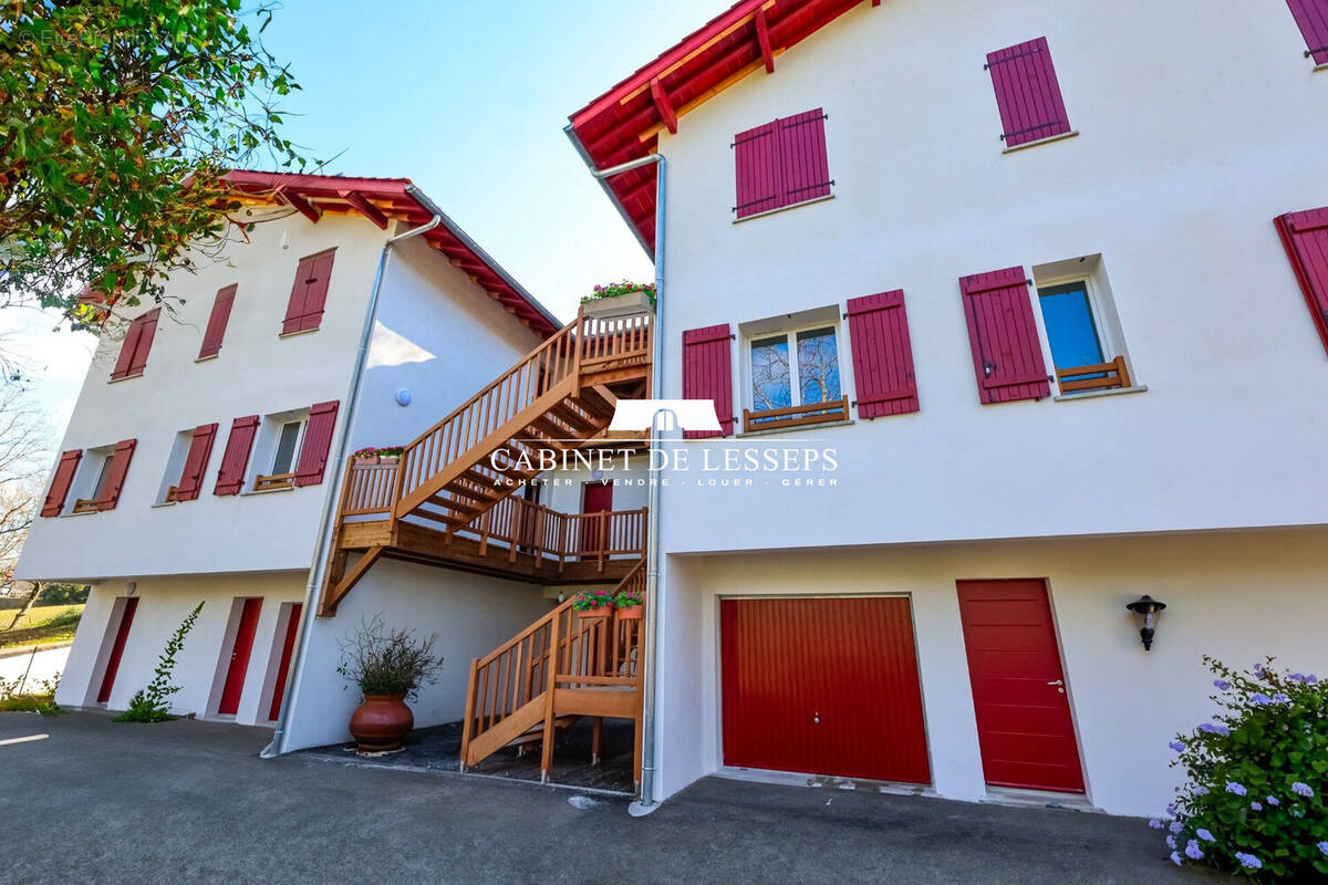 Appartement à BARDOS