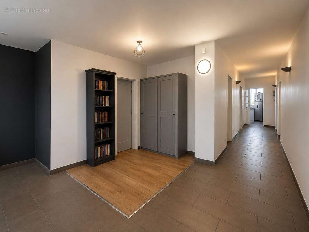 Appartement à SAINT-ETIENNE-DU-VAUVRAY