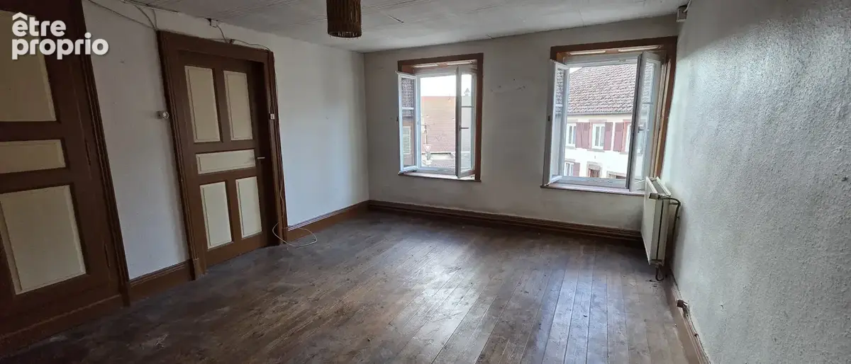 Saales, ancienne maison à rénover, avec dépendance et terrain à l'arrière, beaux espaces. - photo 12