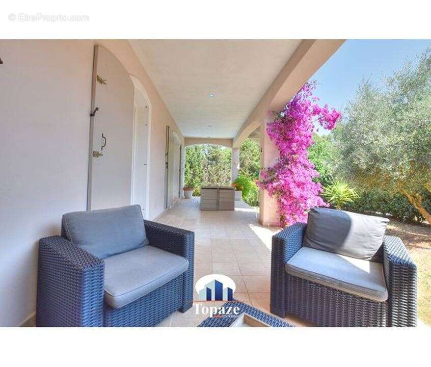 Maison à PUGET-SUR-ARGENS