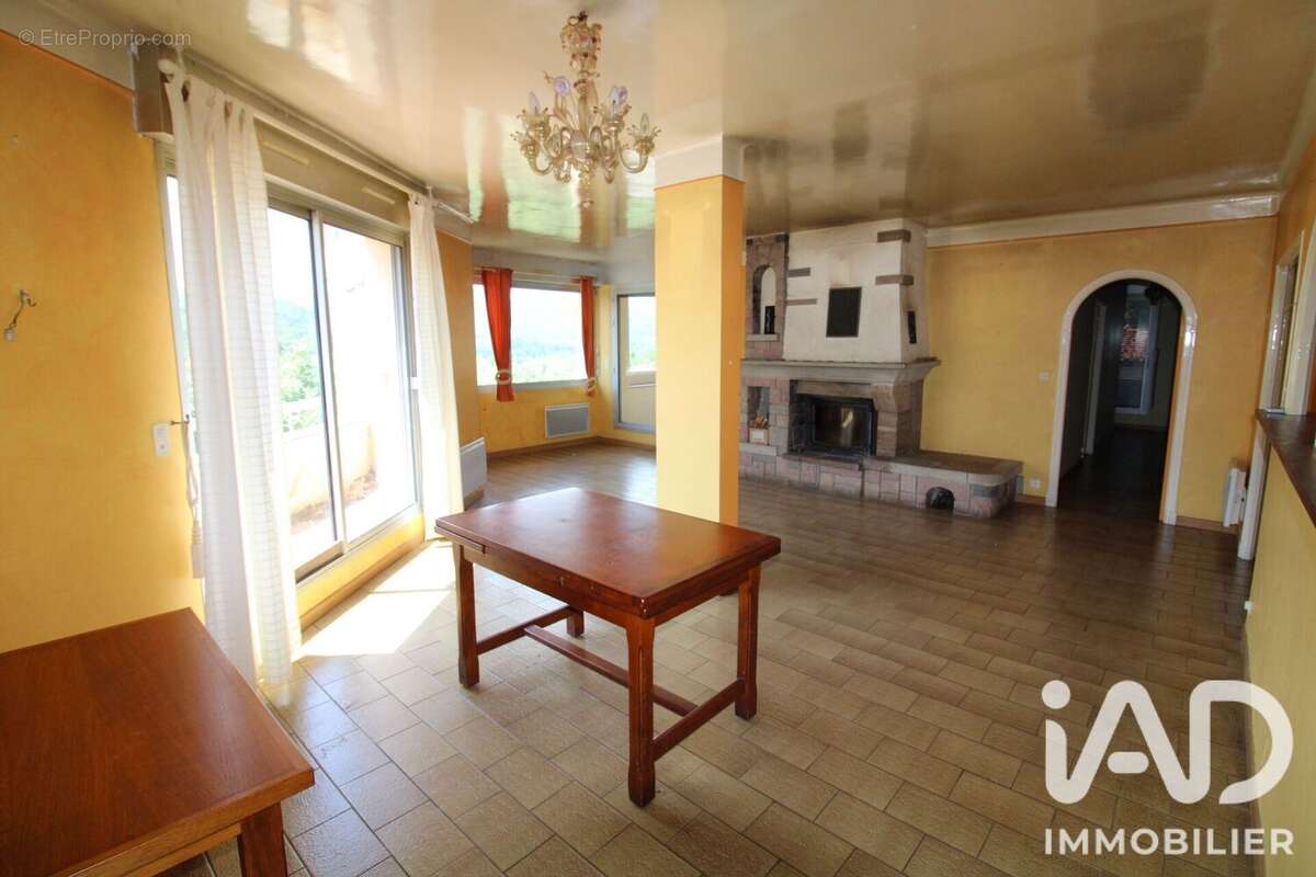 Appartement 319 m² à Saint-Laurent-De-Cerdans  - photo 8