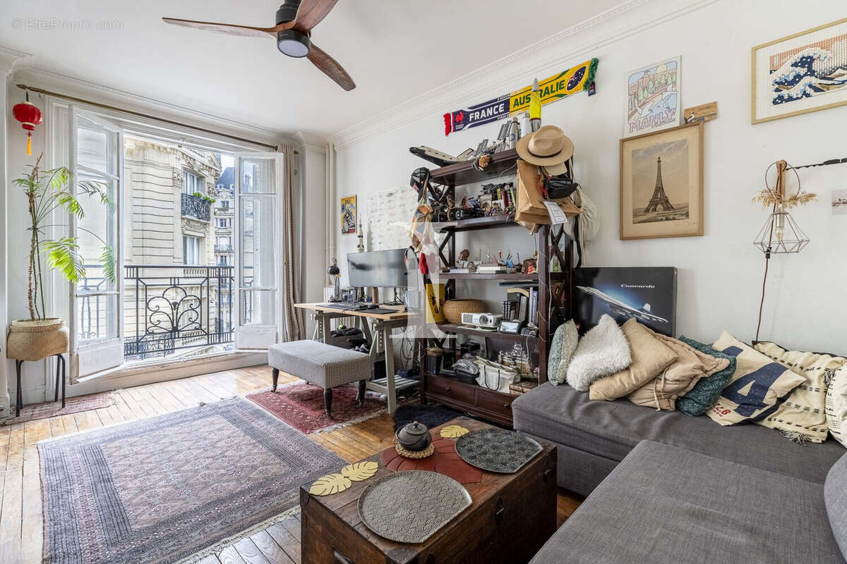 SEJOUR - Appartement à PARIS-15E