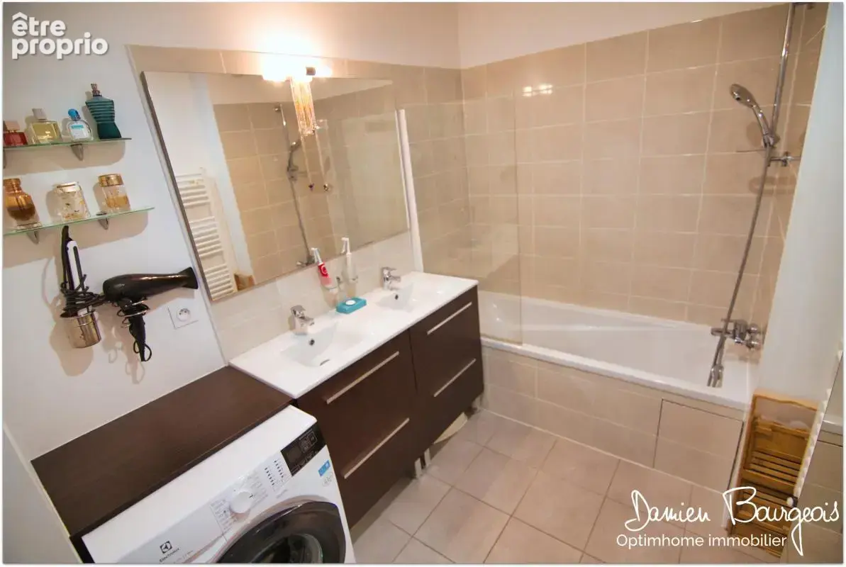 T4 89 m² – Dernier étage, balcon et place privative - photo 9