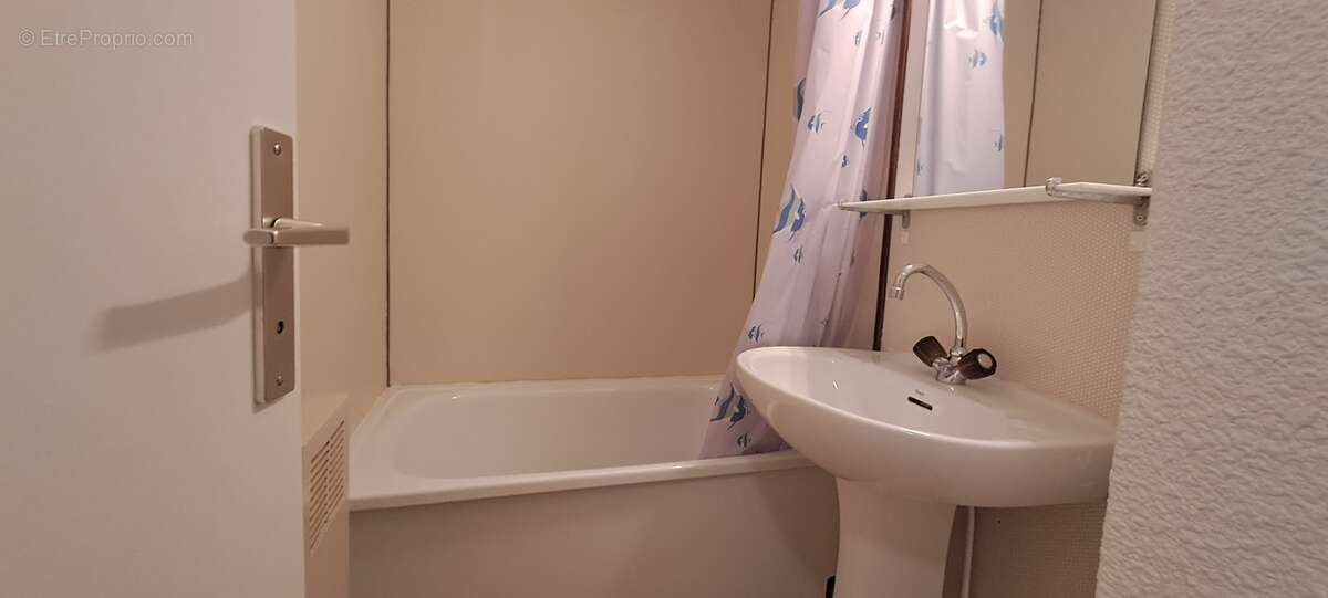 Appartement à MORILLON