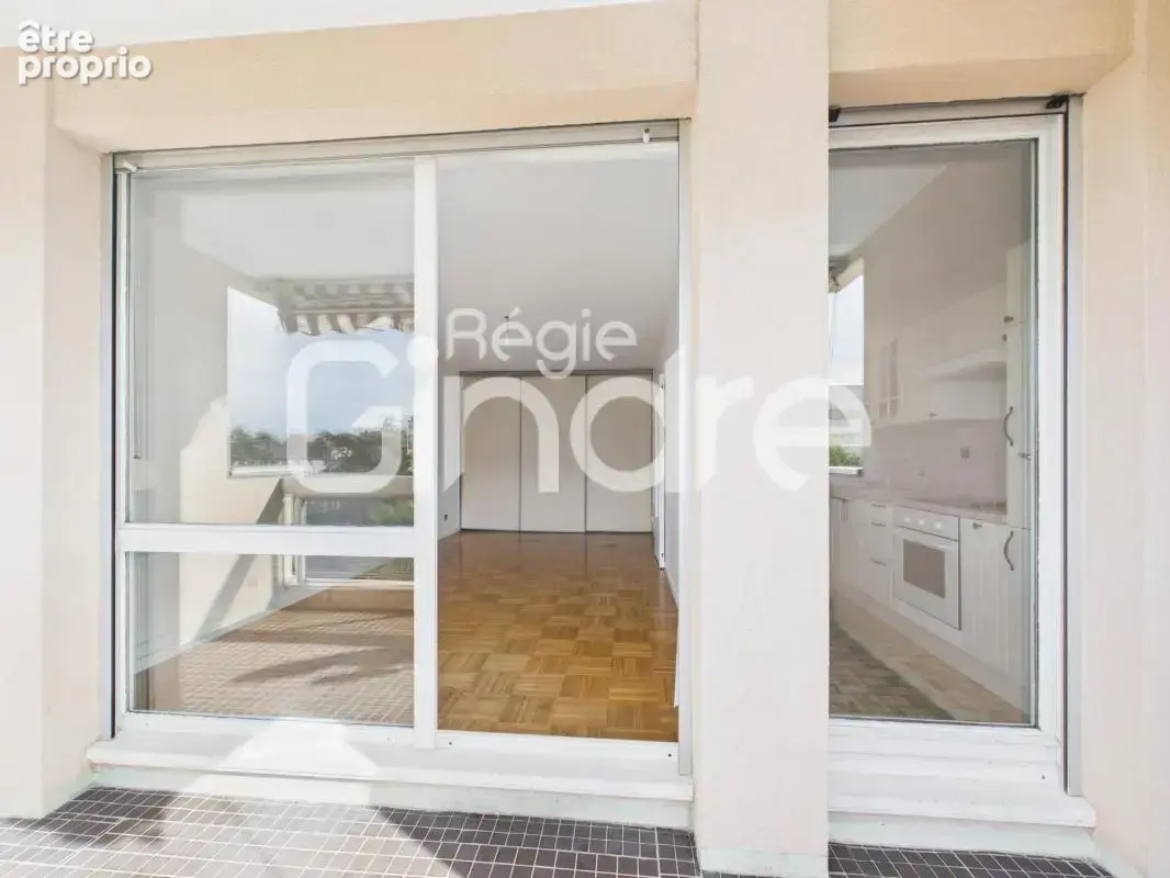 Vente - Appartement - 2 pièces + cuisine - 51 m² - 250 000 € - - photo 7