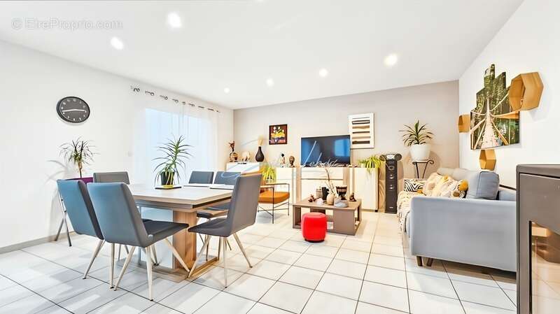 Querrien / NUE-PROPRIETE – Opportunité rare : maison récente 3 chambres, plain-pied avec jardin ! - photo 2