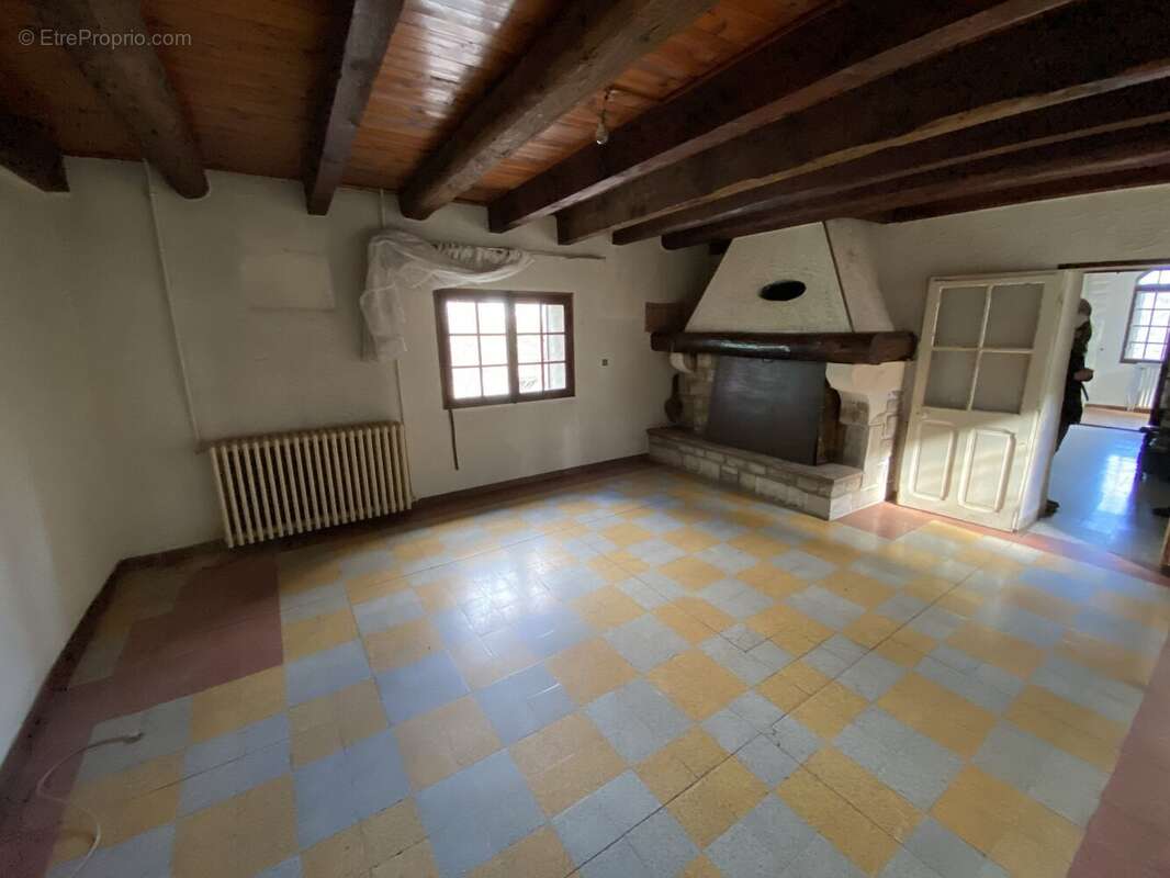 Maison à ALLEGRE-LES-FUMADES