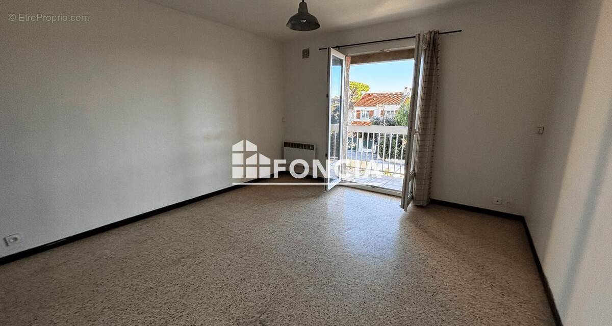 Appartement à SIX-FOURS-LES-PLAGES