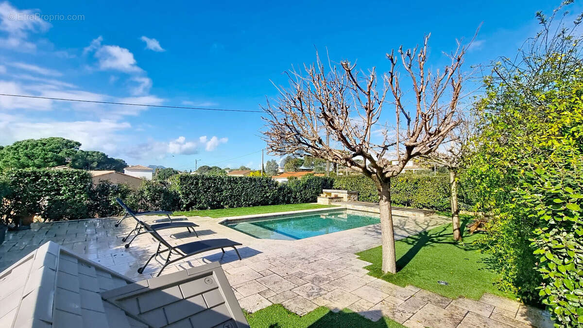 Maison à FREJUS