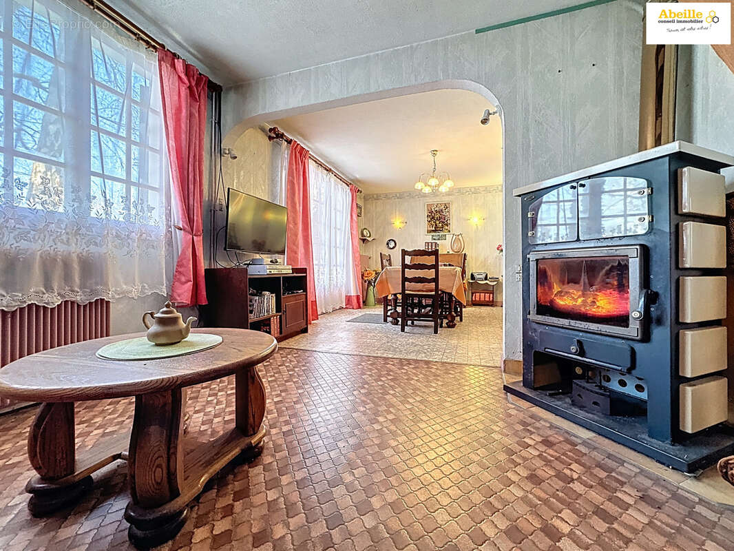 Exclusivité, Ensemble immobilier avec maison de 90m2 et atelier indépendant. - photo 6