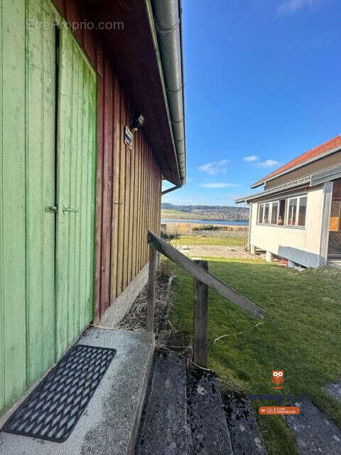 Maison à MONTPERREUX