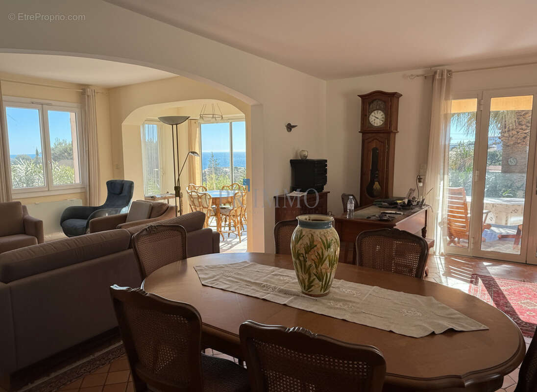 Maison à FREJUS