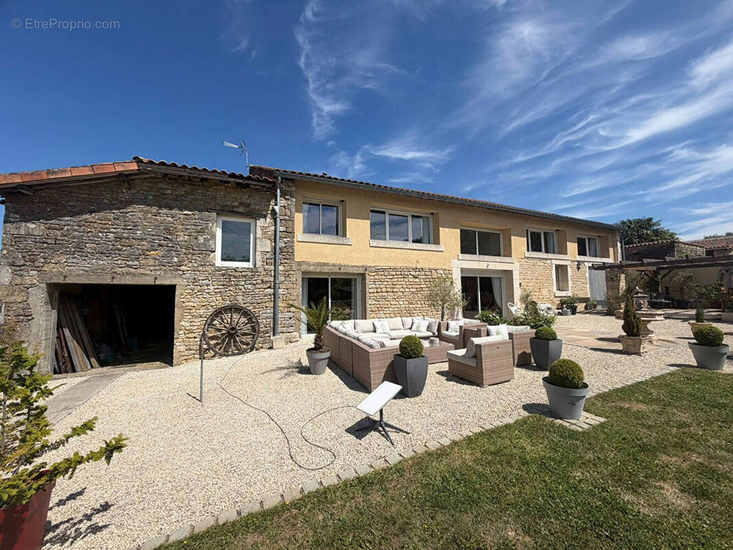 Maison à MAUPREVOIR