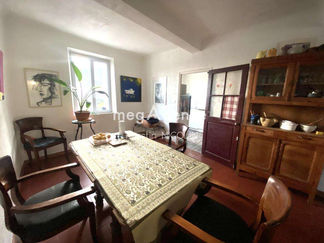 Maison à CUERS