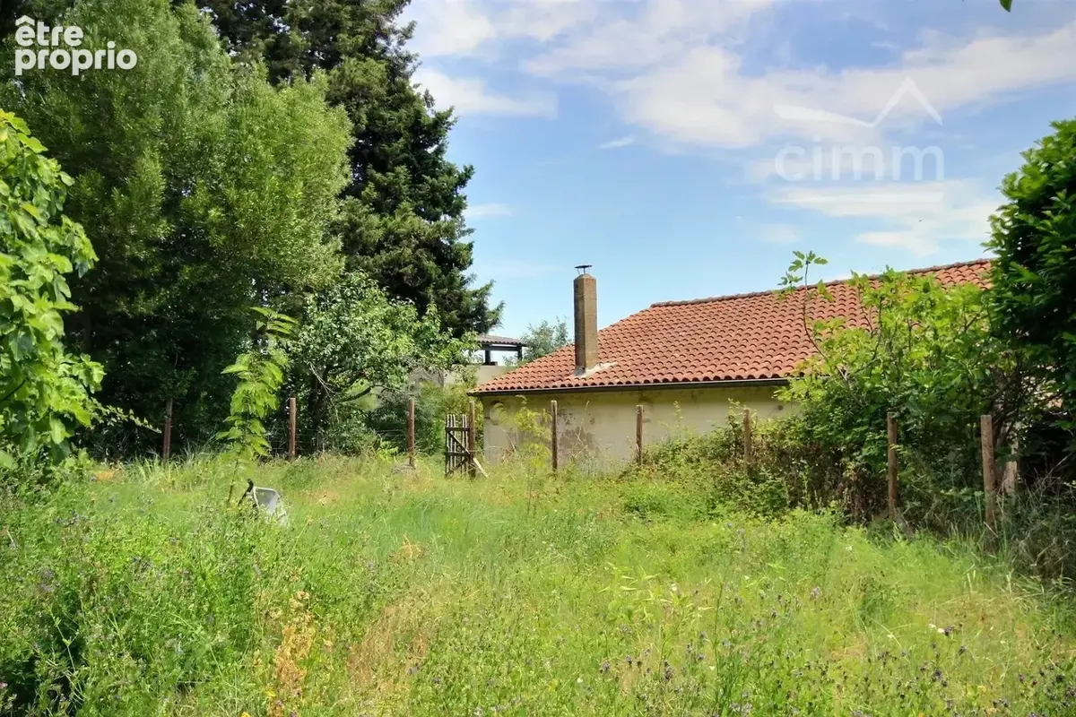 Maison de ville à renover avec vue dominante – 2 logements – terrain 5 000 m² – le teil - photo 8