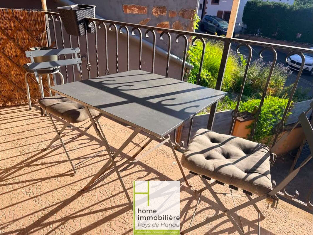 Secteur INGWILLER maisonnette de charme avec petit extérieur trés bien entretenue. Terrasse, cour ... - photo 3