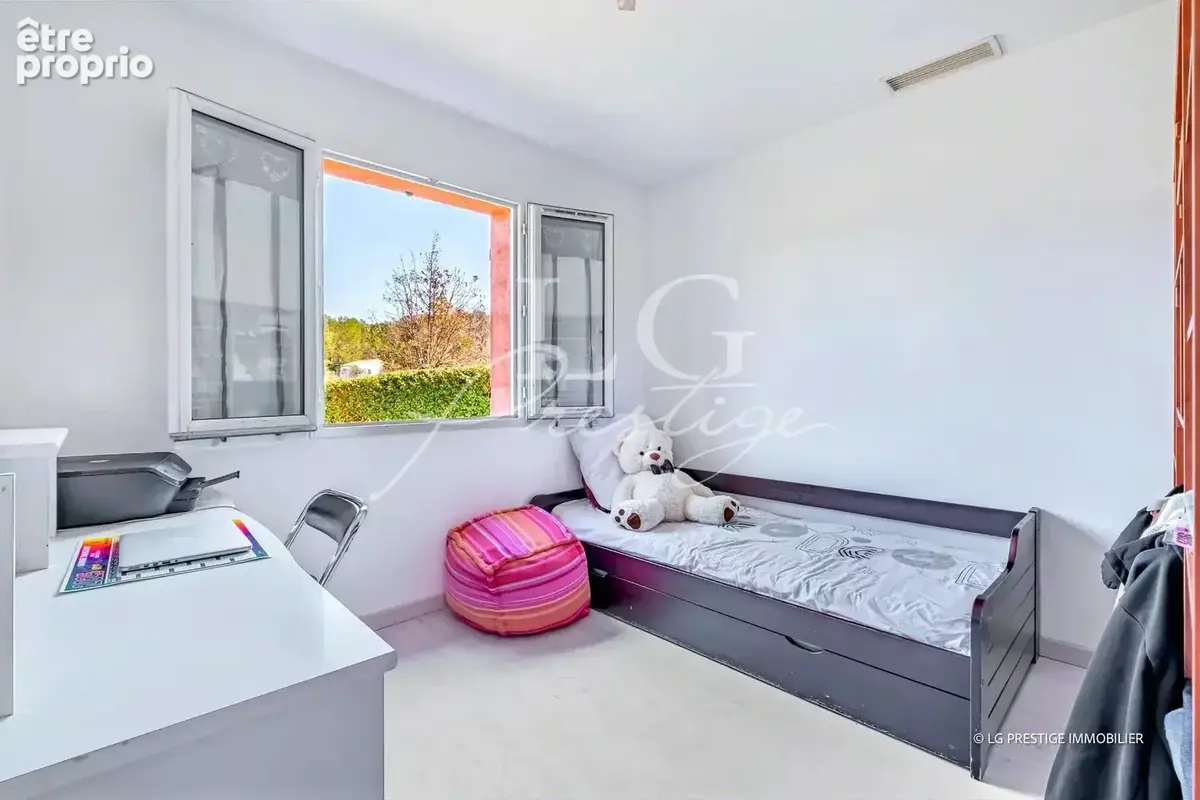 Callian – Villa plain-pied 4 chambres avec piscine, au calme - photo 11